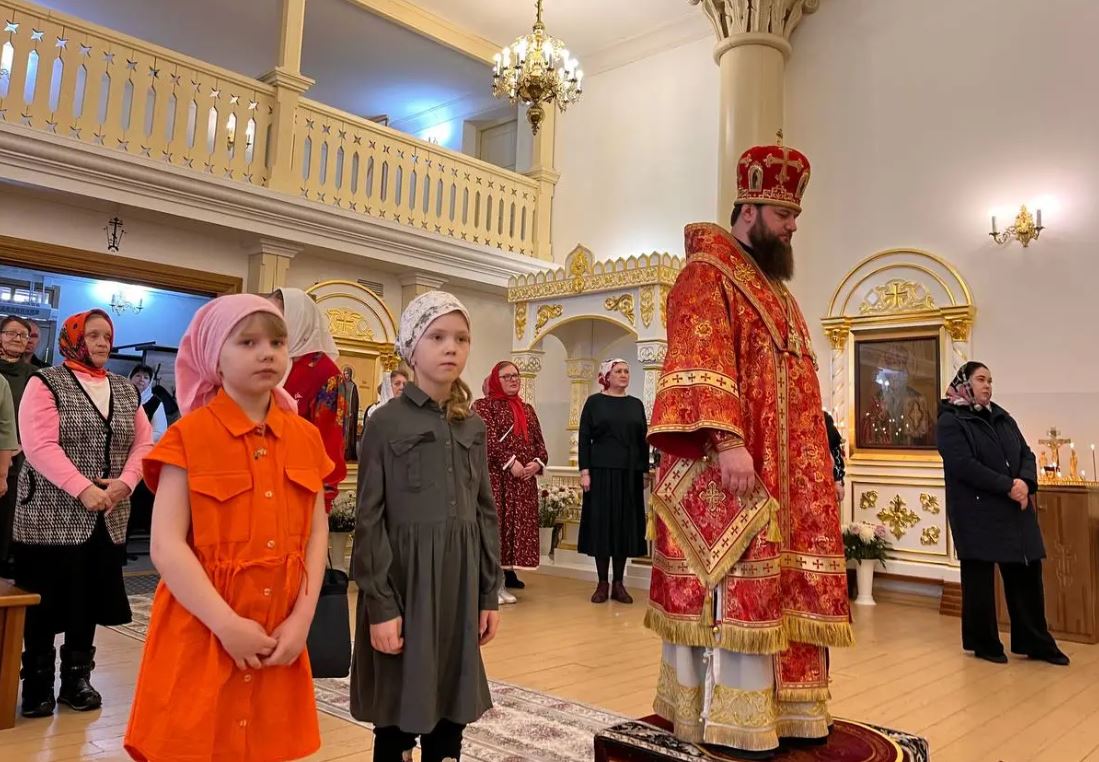 Гимназисты Енисейска посетят пасхальные богослужения